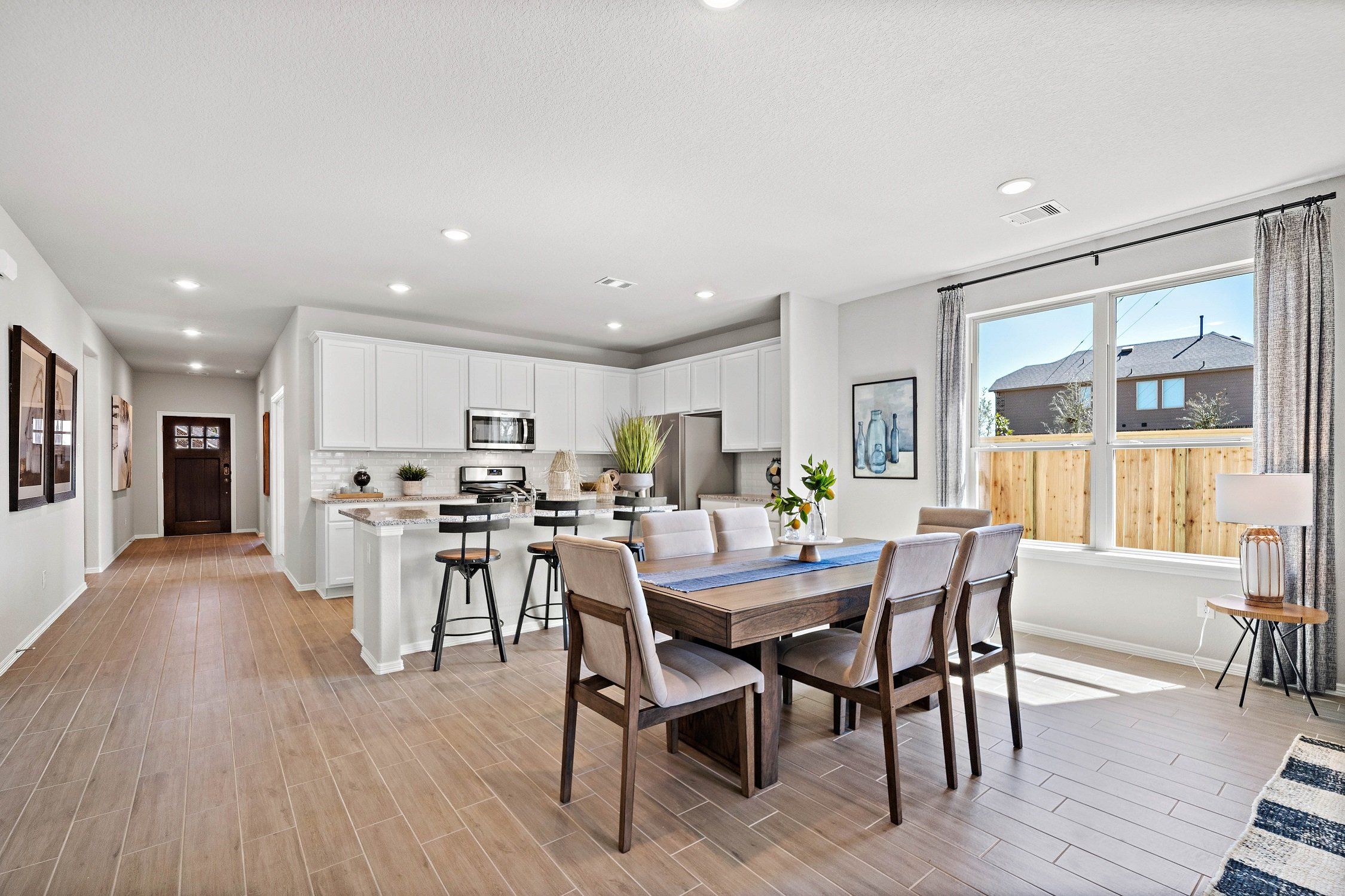 101 Bayou Bend Court. Angleton, TX 77515