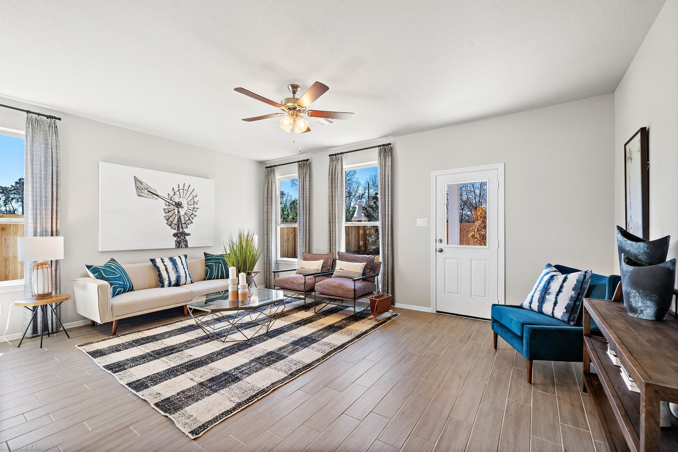 4013 Shimmer Sol Dr. Brookshire, TX 77423