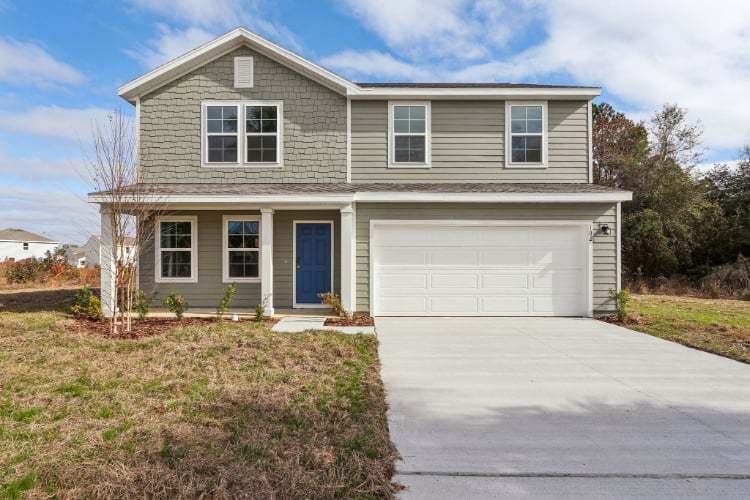 102 Briar Circle (DUPONT)