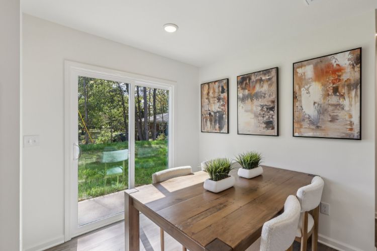 Dupont | Dining Room