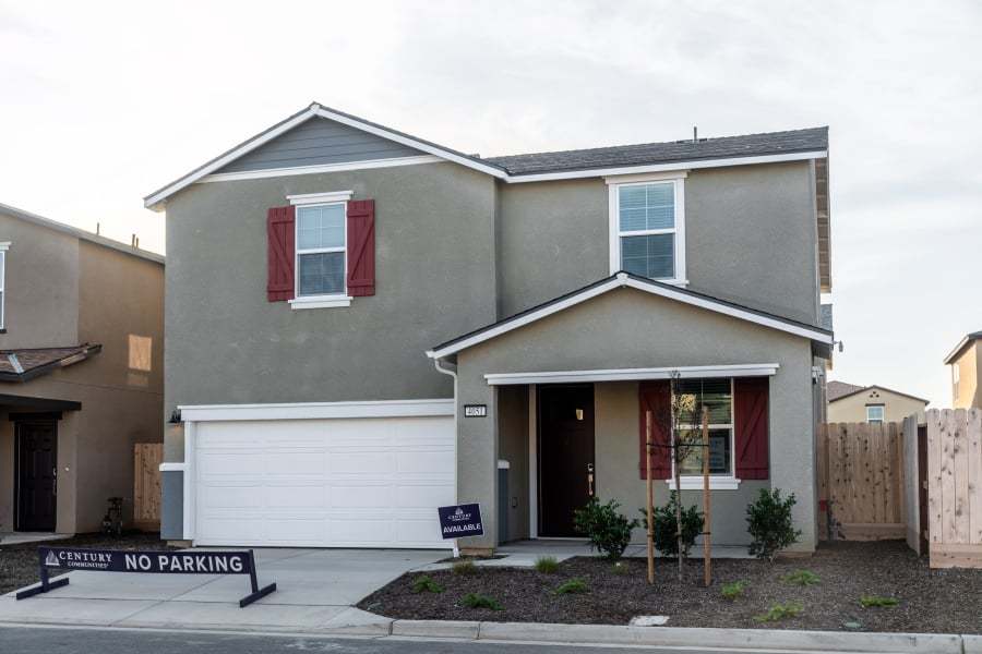 4051 N Rosalia Avenue (Nightingale)