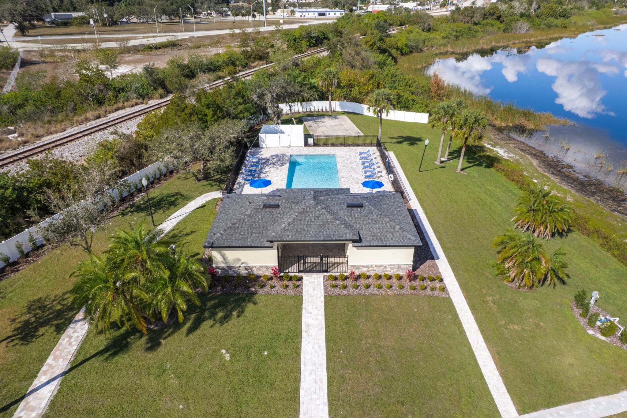 casa en Grand Oaks por Century Complete