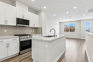 9810 Crossbay Loop (Plan One)