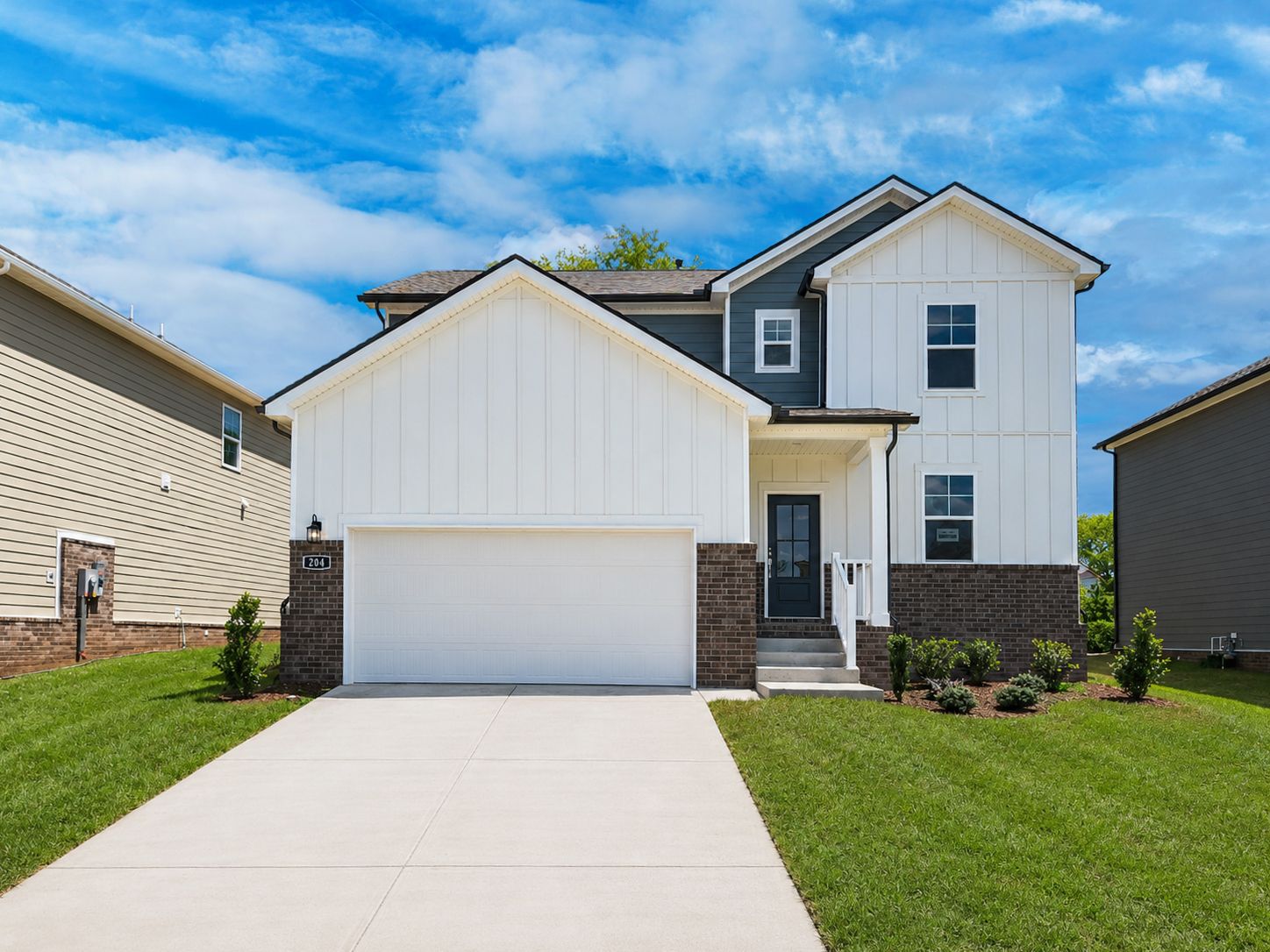 204 East Millbrook Drive (Calderwood)