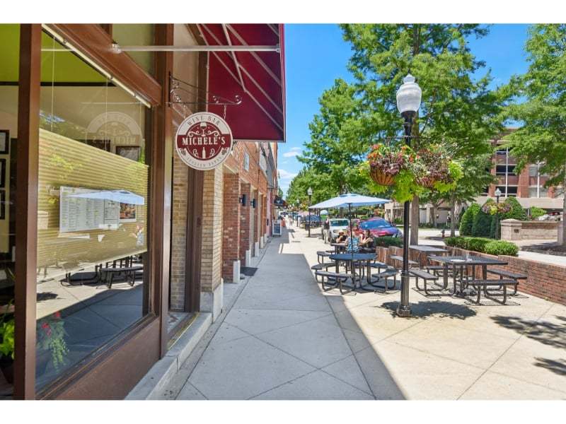 Walkable Retail and Dining
