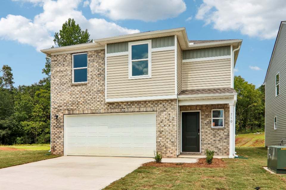 710 Tomlin Trail (BERKSHIRE)