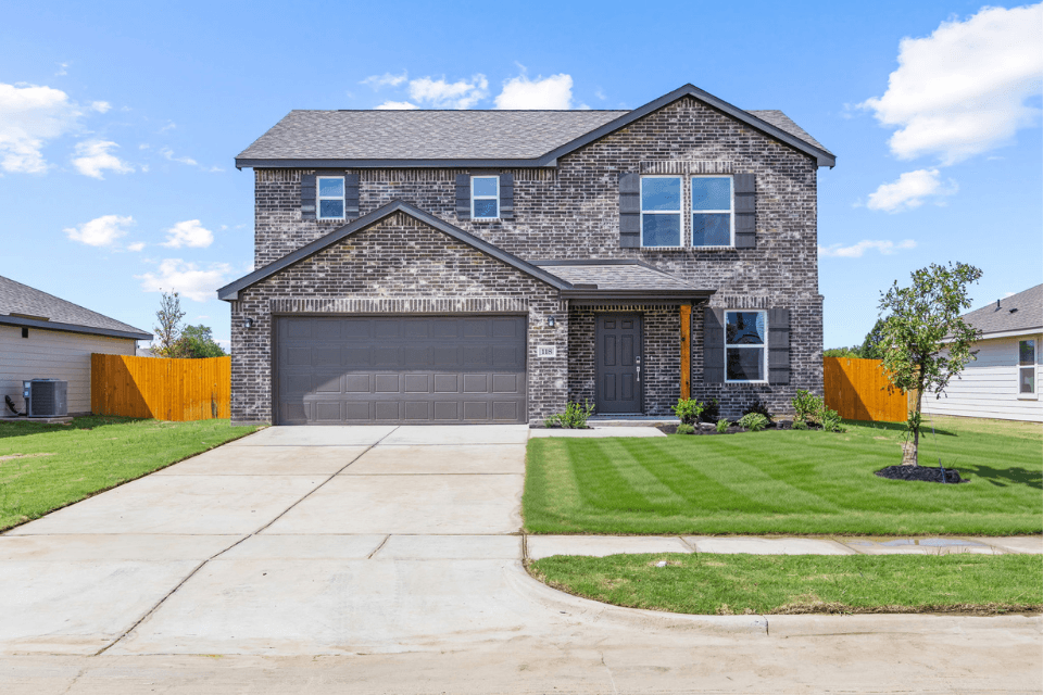 Dupont - Courtland Place: Cleburne, Texas - Century Communities