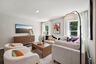 casa en West Oak por Century Complete