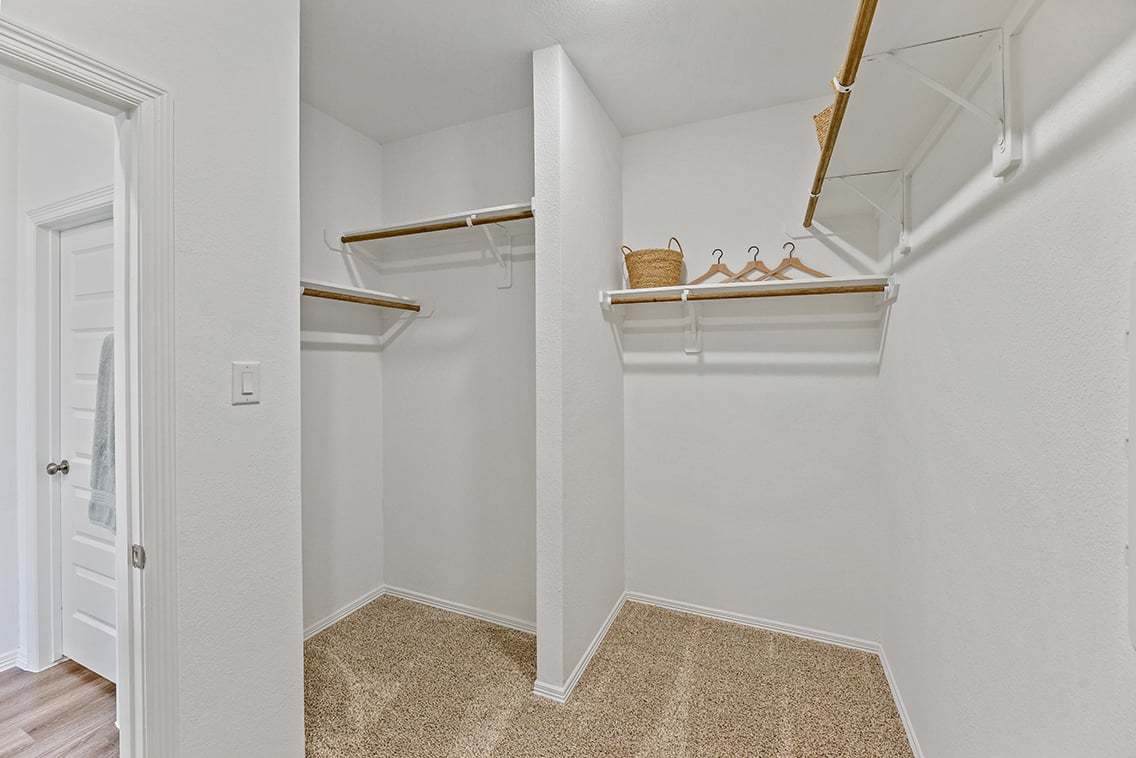 NOT ACTUAL HOME, FLOOR PLAN REPRESENTATION ONLY | Owner's Walk-In Closet