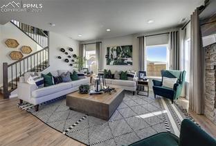 The Charleston - Falcon Meadows at Bent Grass: Falcon, Colorado - Challenger Homes