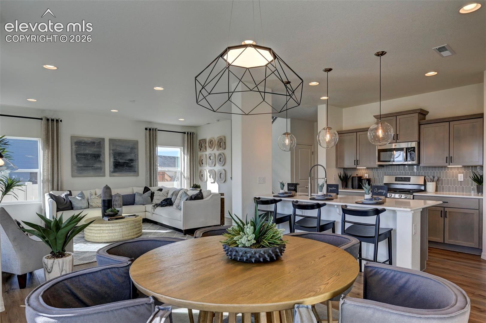 casa en Cedar Ridge at Sterling Ranch por Challenger Homes