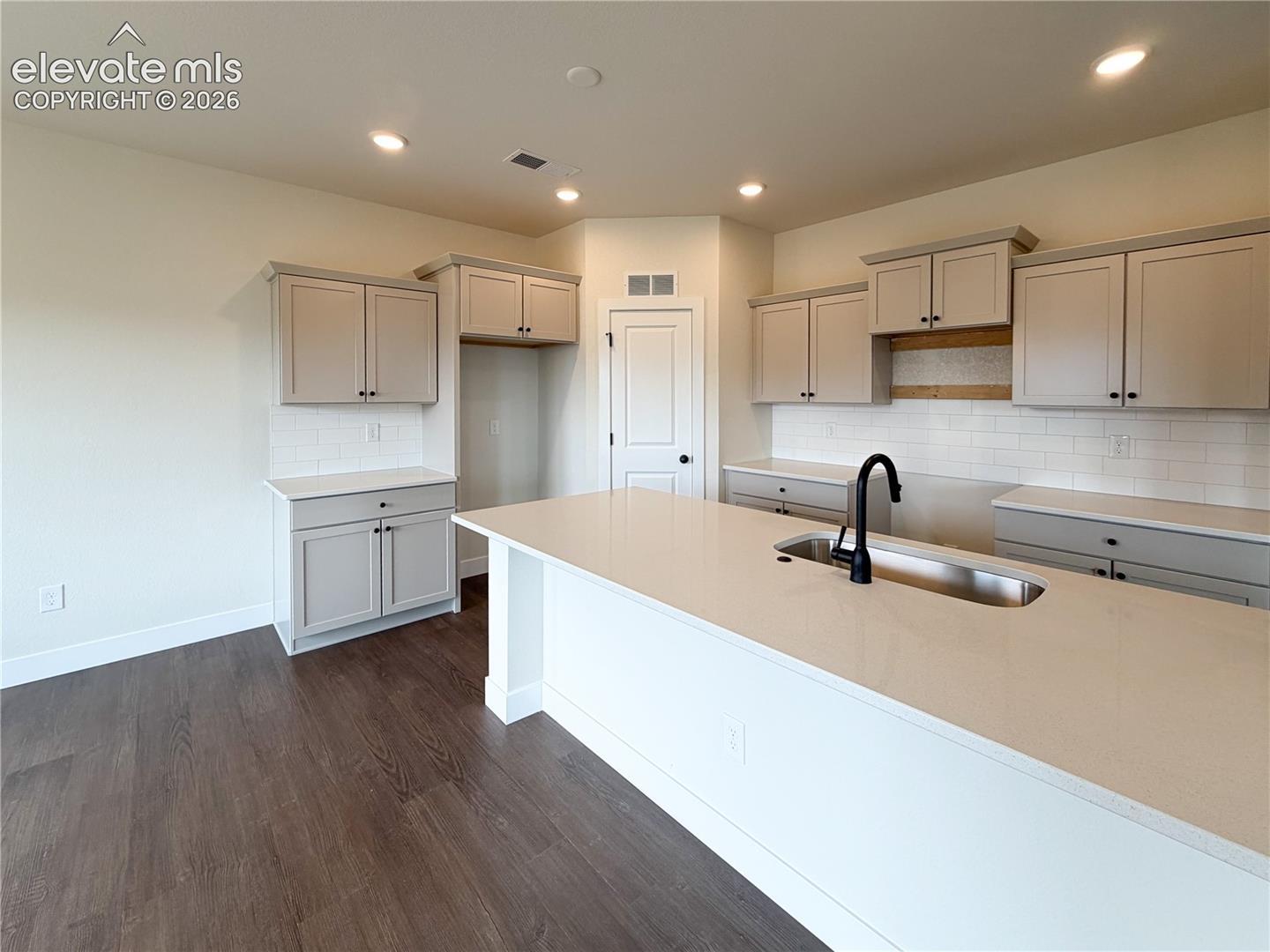 The Charleston - Falcon Meadows at Bent Grass: Falcon, Colorado - Challenger Homes