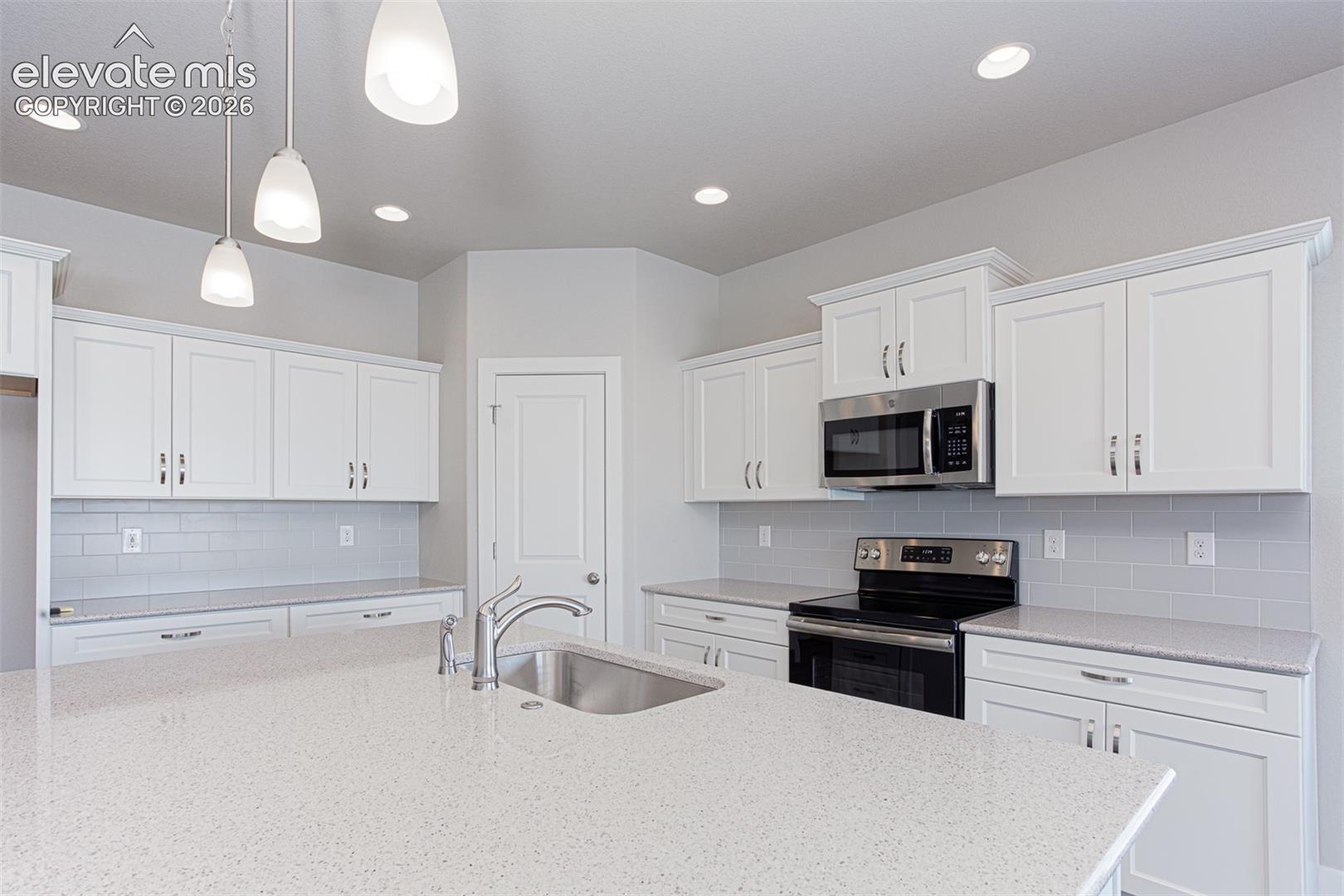 9733 Warrick Street (The Monte Rosa) Image