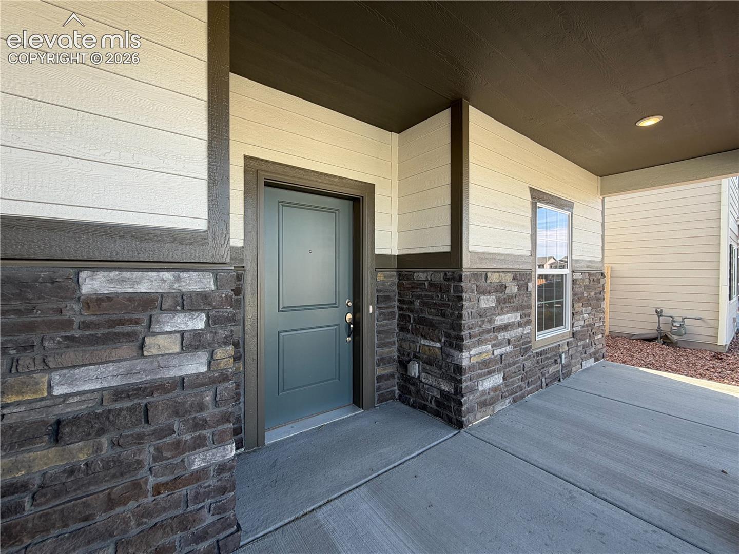 The Charleston - Falcon Meadows at Bent Grass: Falcon, Colorado - Challenger Homes