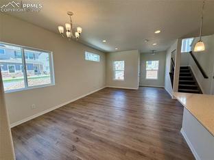 The Everest - The Townes at Cumbre Vista: Colorado Springs, Colorado - Challenger Homes