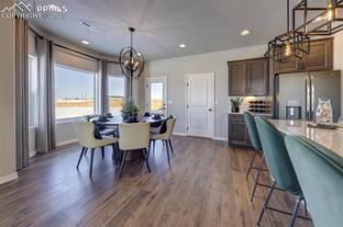 The Charleston - Falcon Meadows at Bent Grass: Falcon, Colorado - Challenger Homes