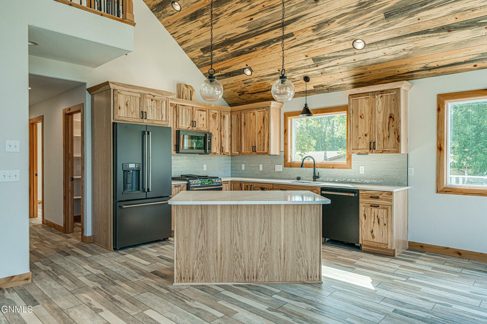 casa en Charvat Custom Homes por Charvat Custom Homes