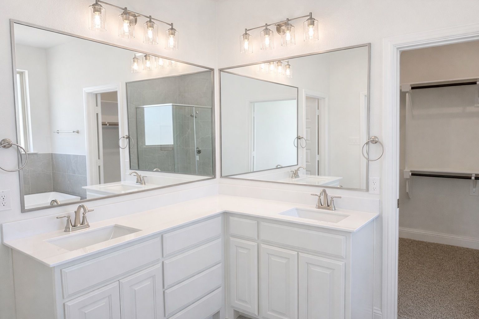 Primary Ensuite Vanities