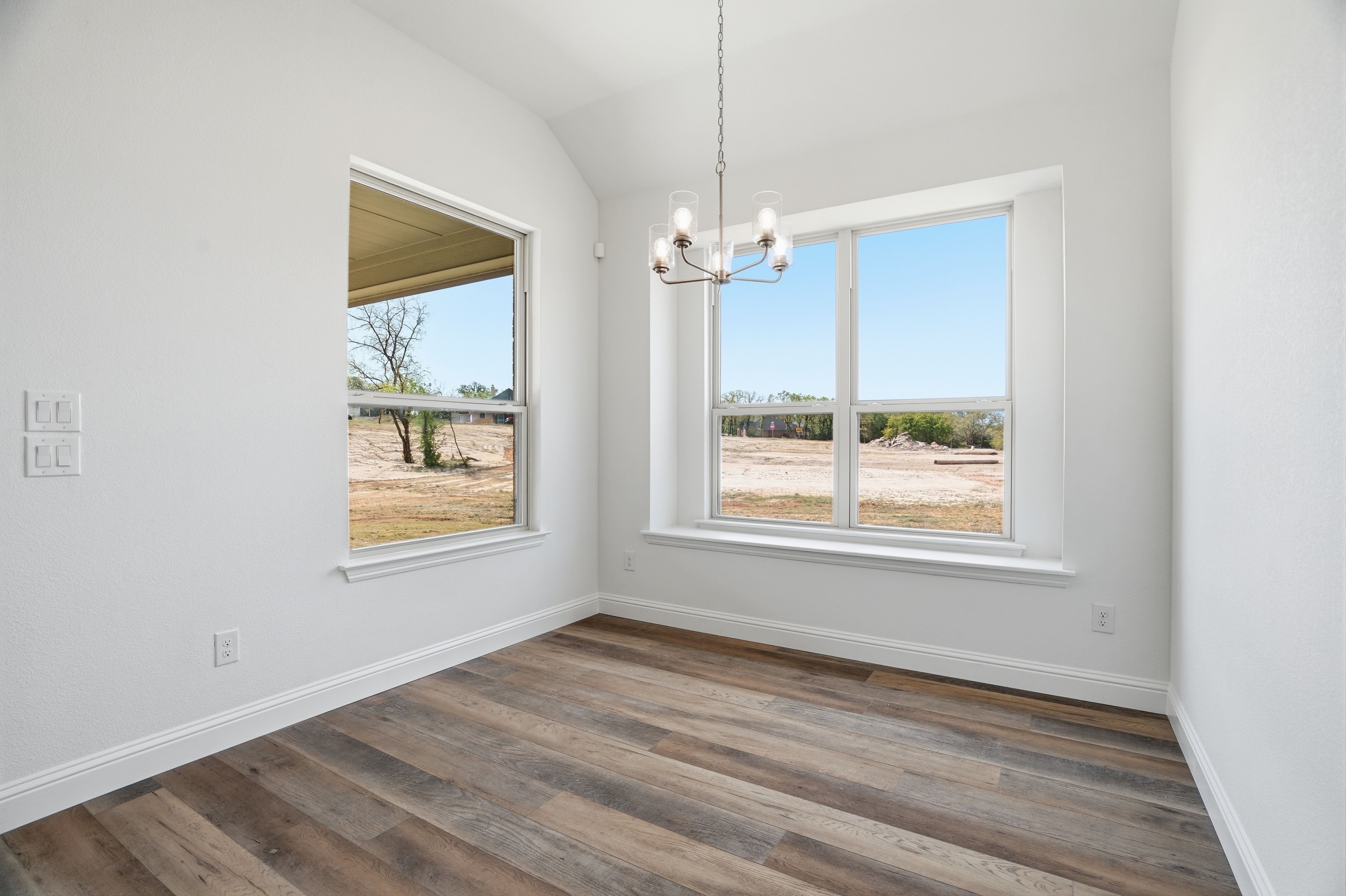 Dining Nook with Bench