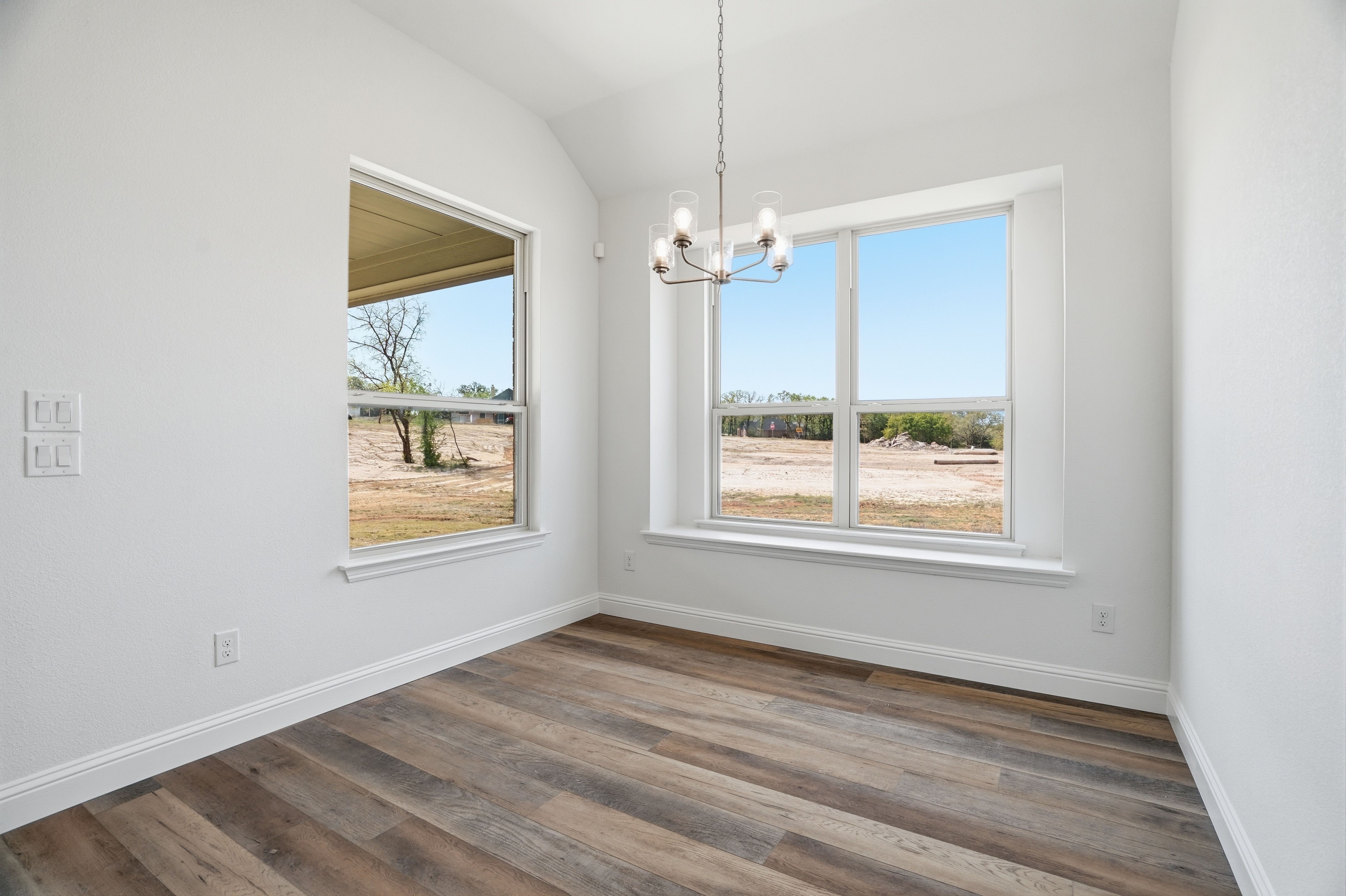 Dining Nook with Bench