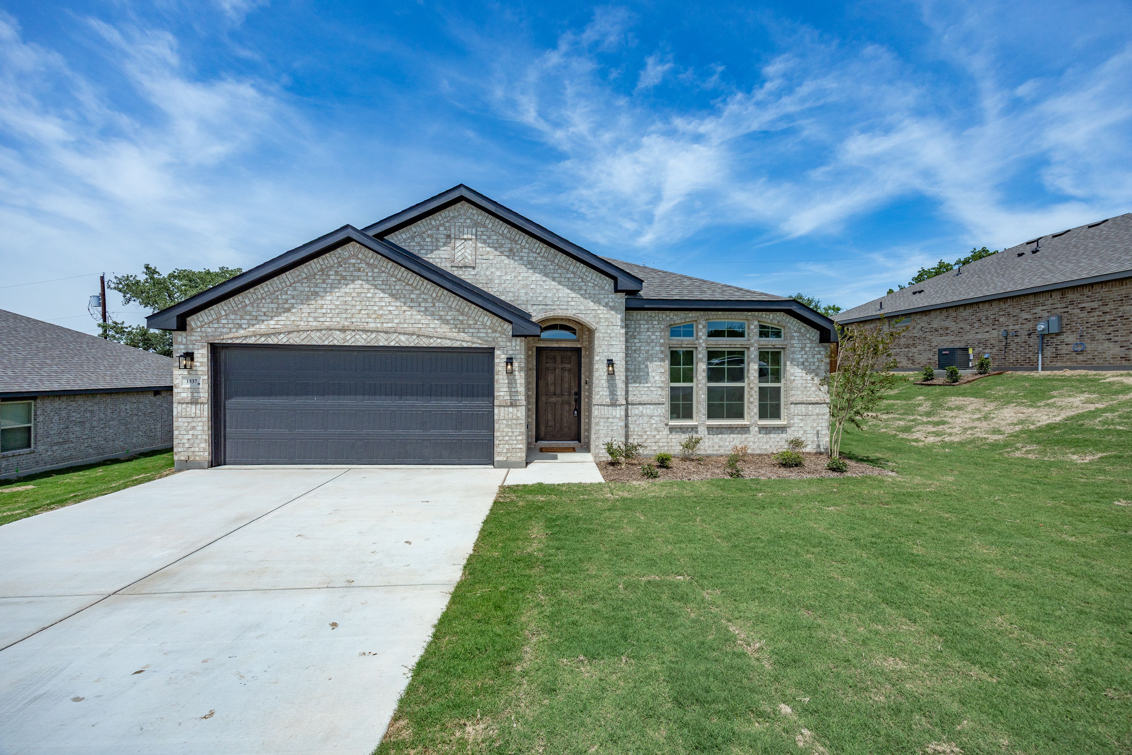 1537 Dresser Street (Sherwood) Image
