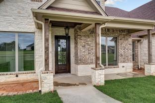 Cherokee Custom Homes por Cherokee Custom Homes en Tyler Texas