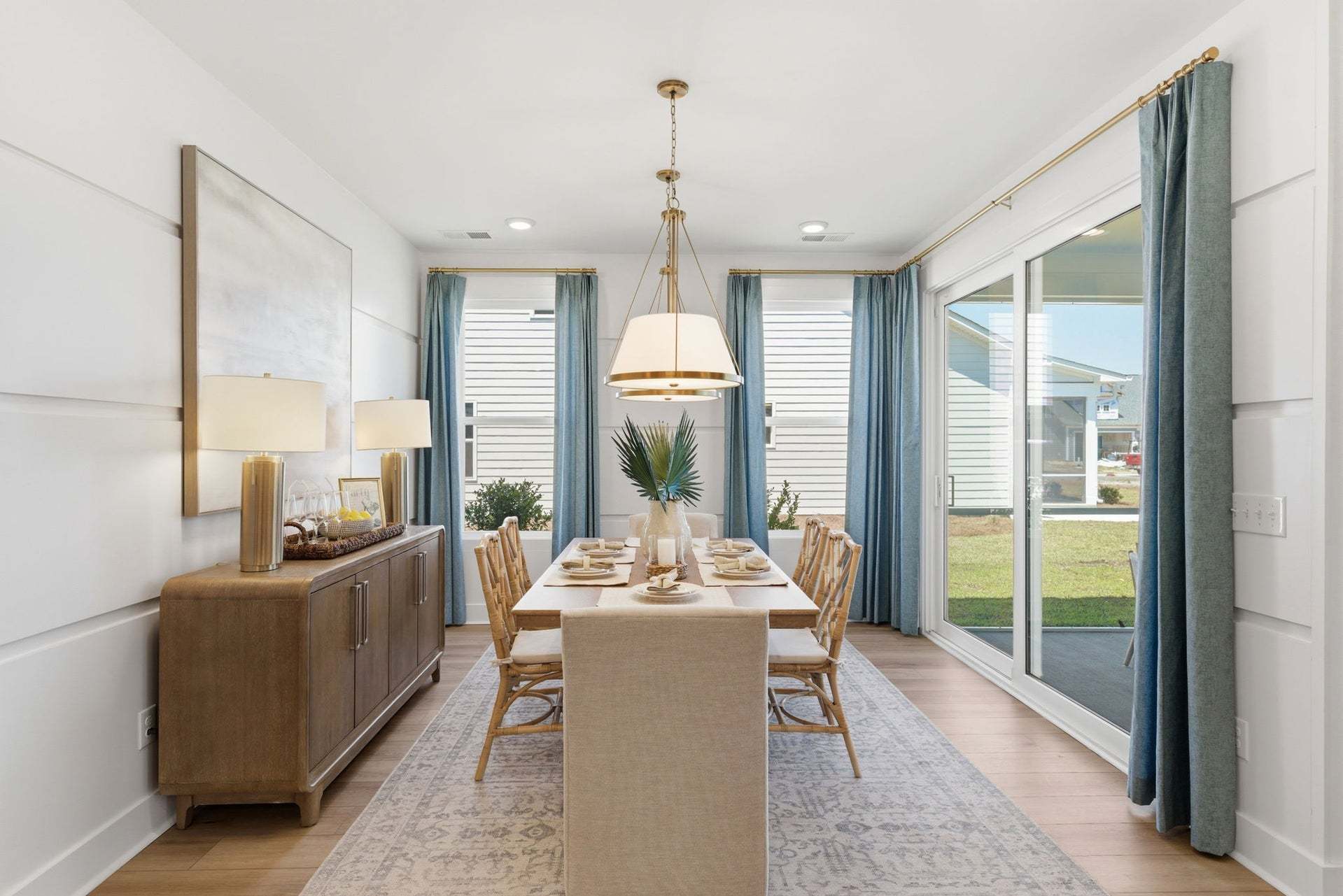 The Shorebreak - Dining Area