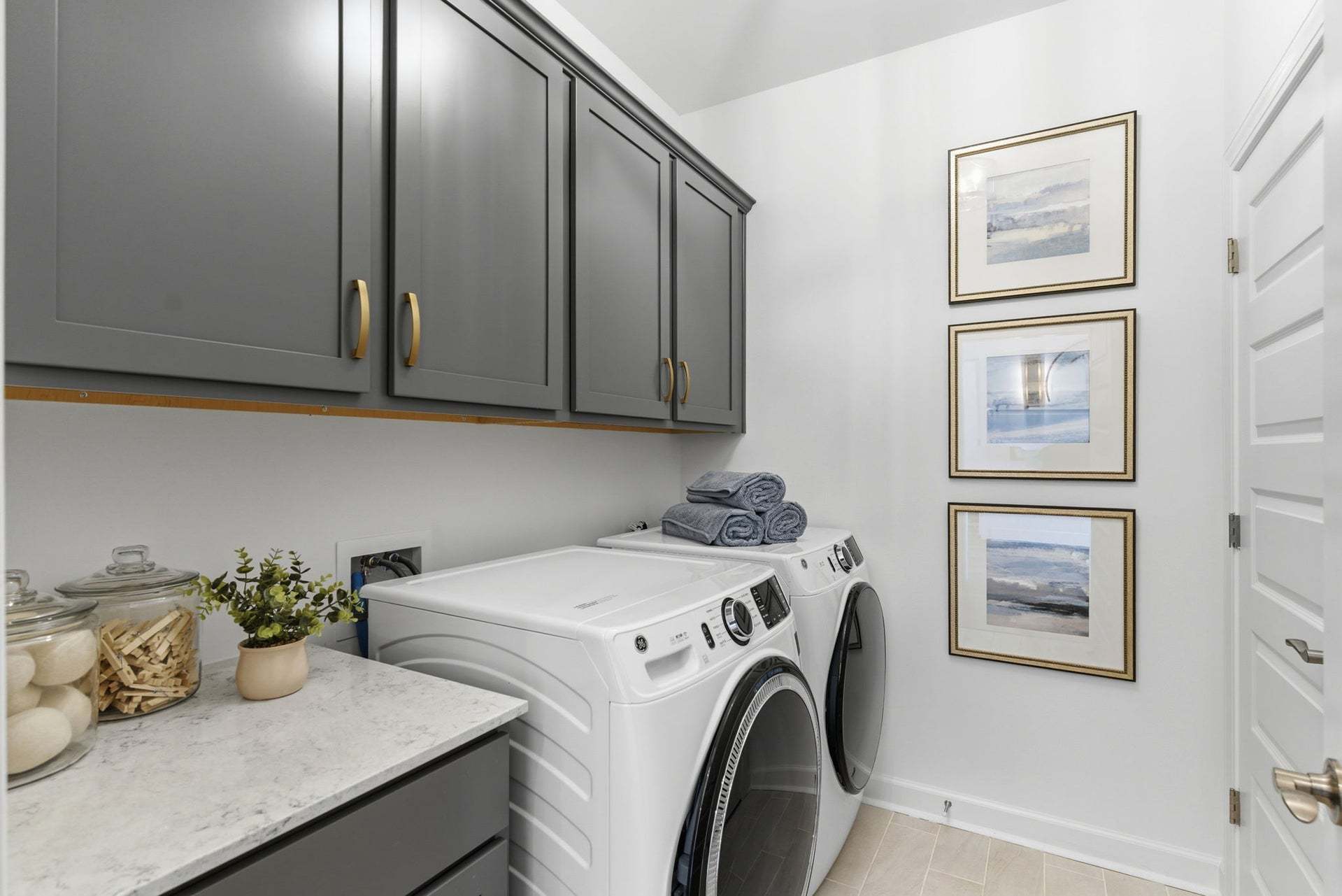 The Shorebreak - Laundry Room