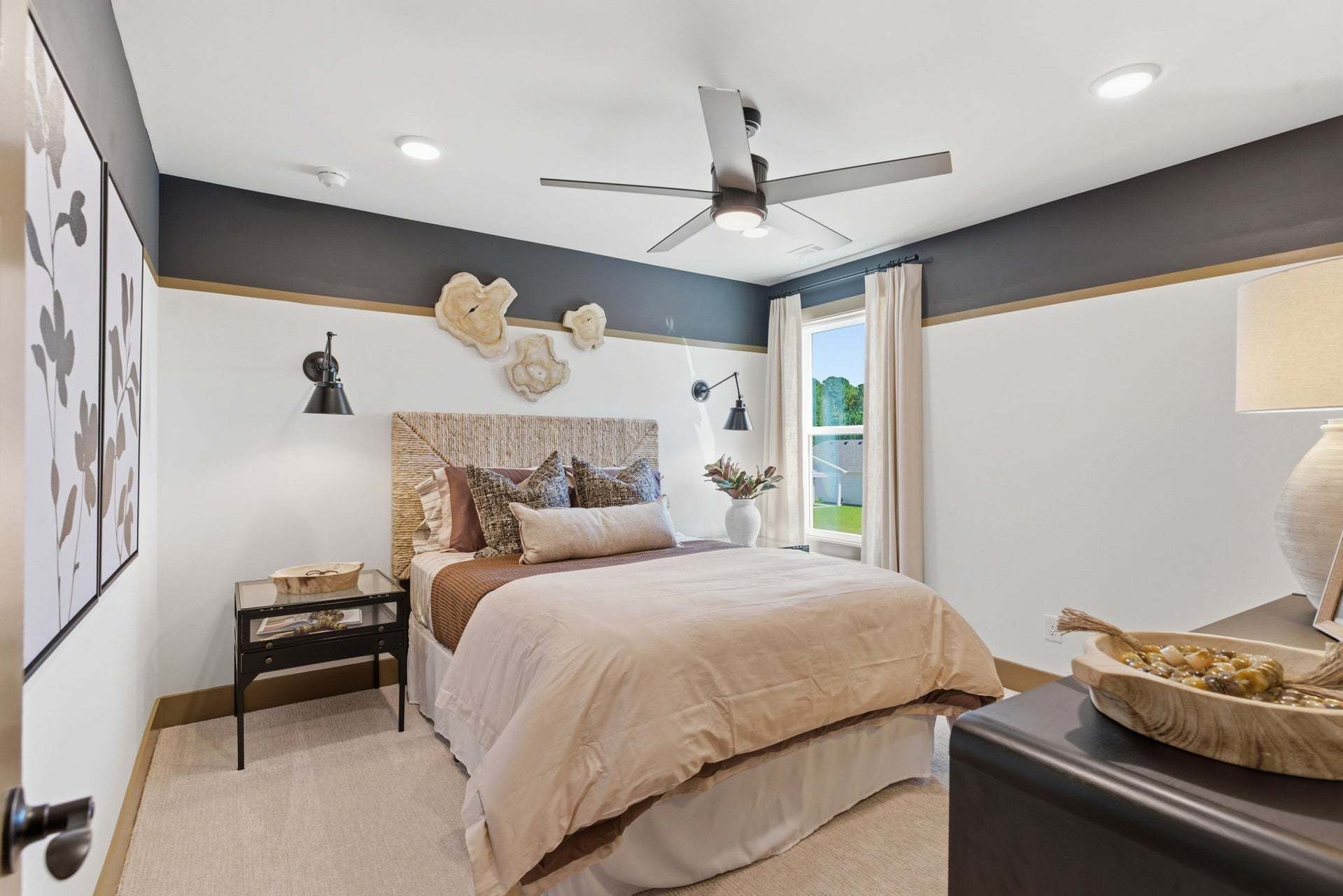 The Hibiscus - Bedroom