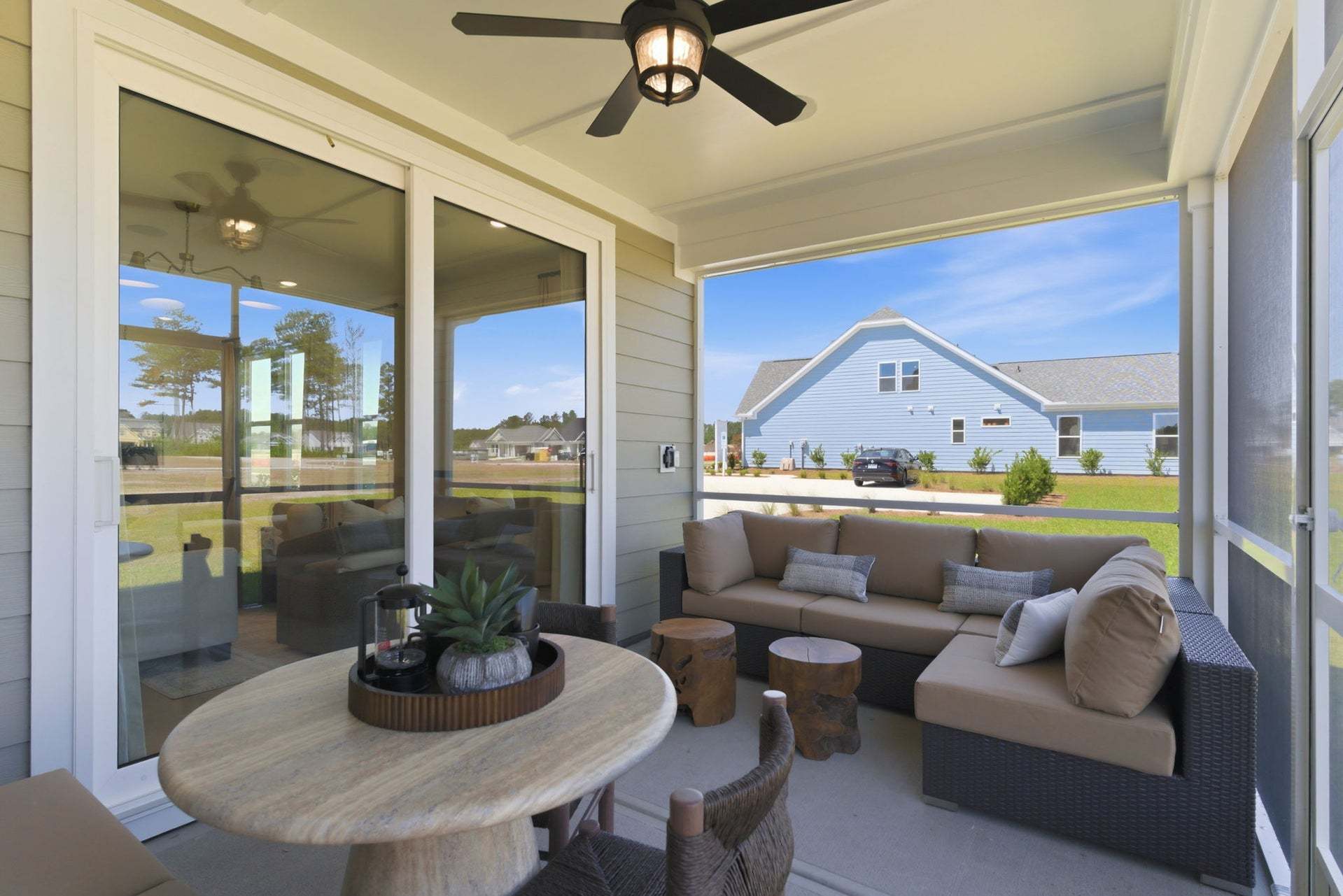 The Hibiscus - Rear Covered Porch