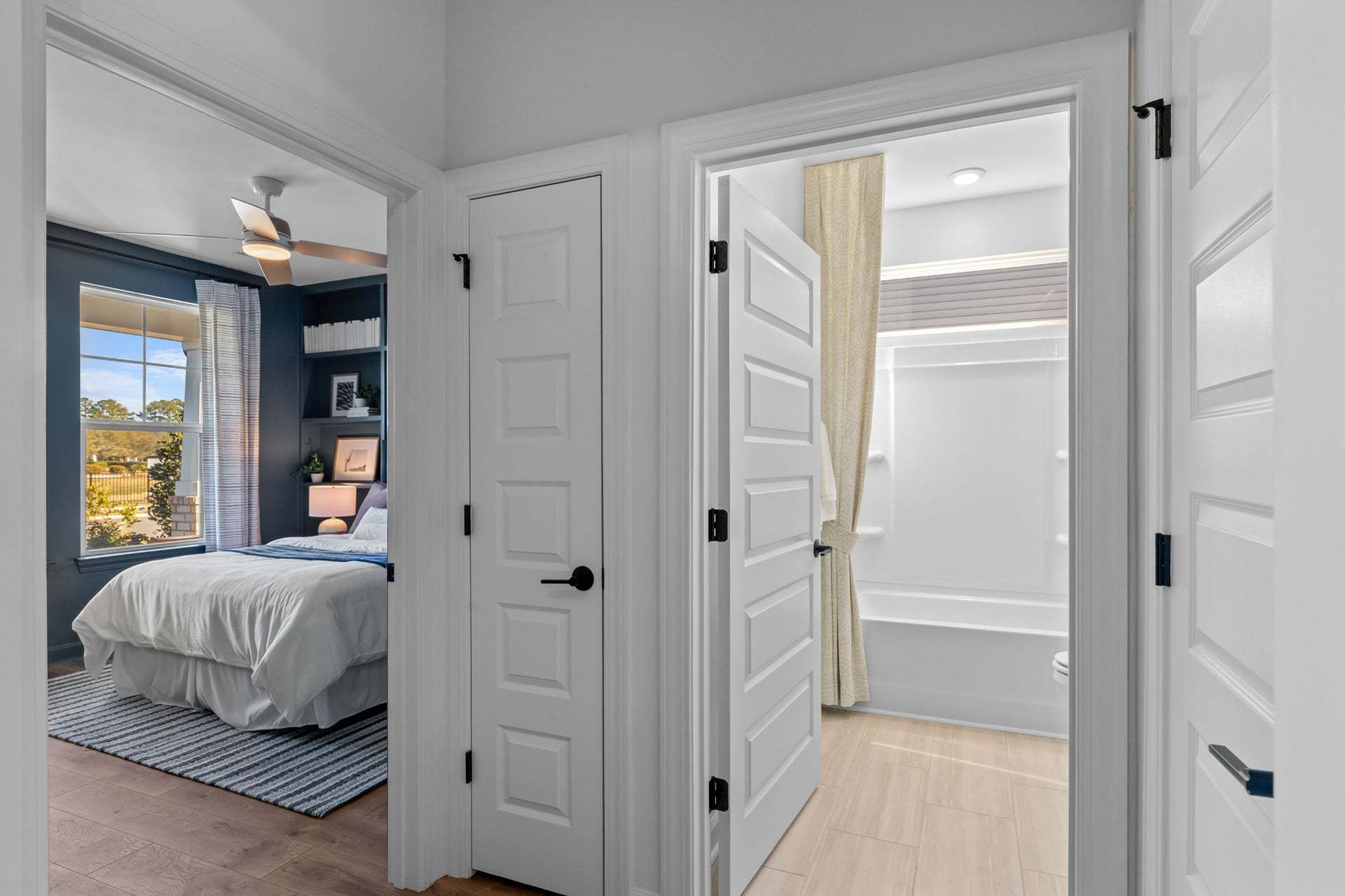 Bedroom & Bathroom