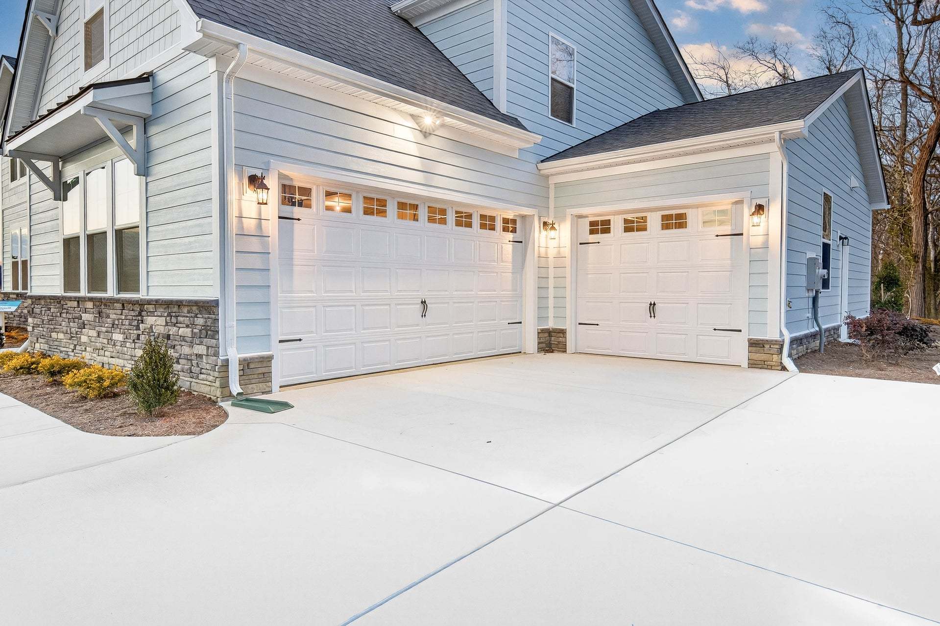 Three Car Garage