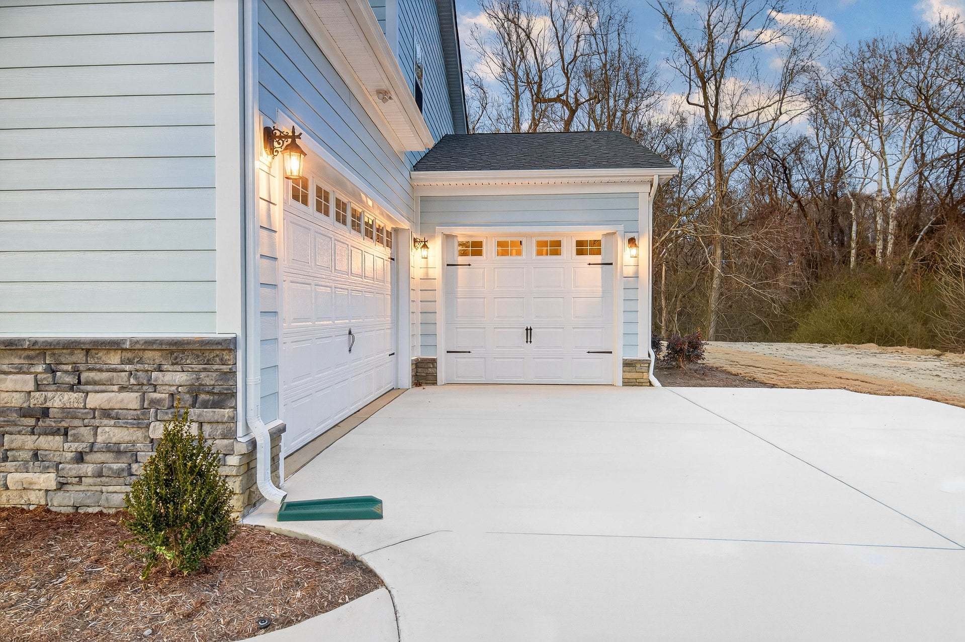 Three Car Garage