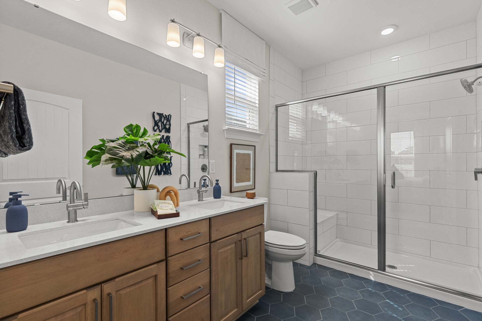 The Hickory Owner's Bathroom