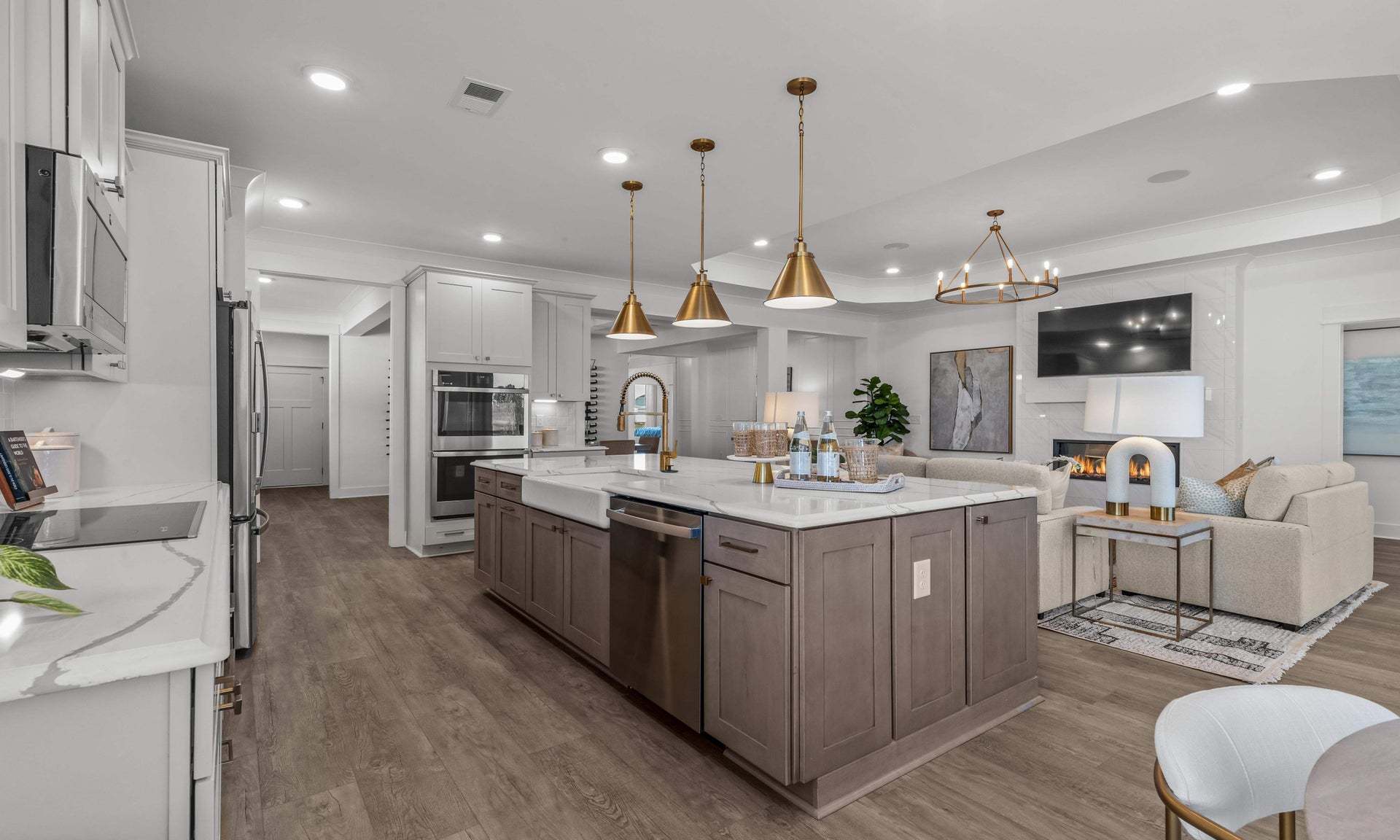 Similar Home - Kitchen