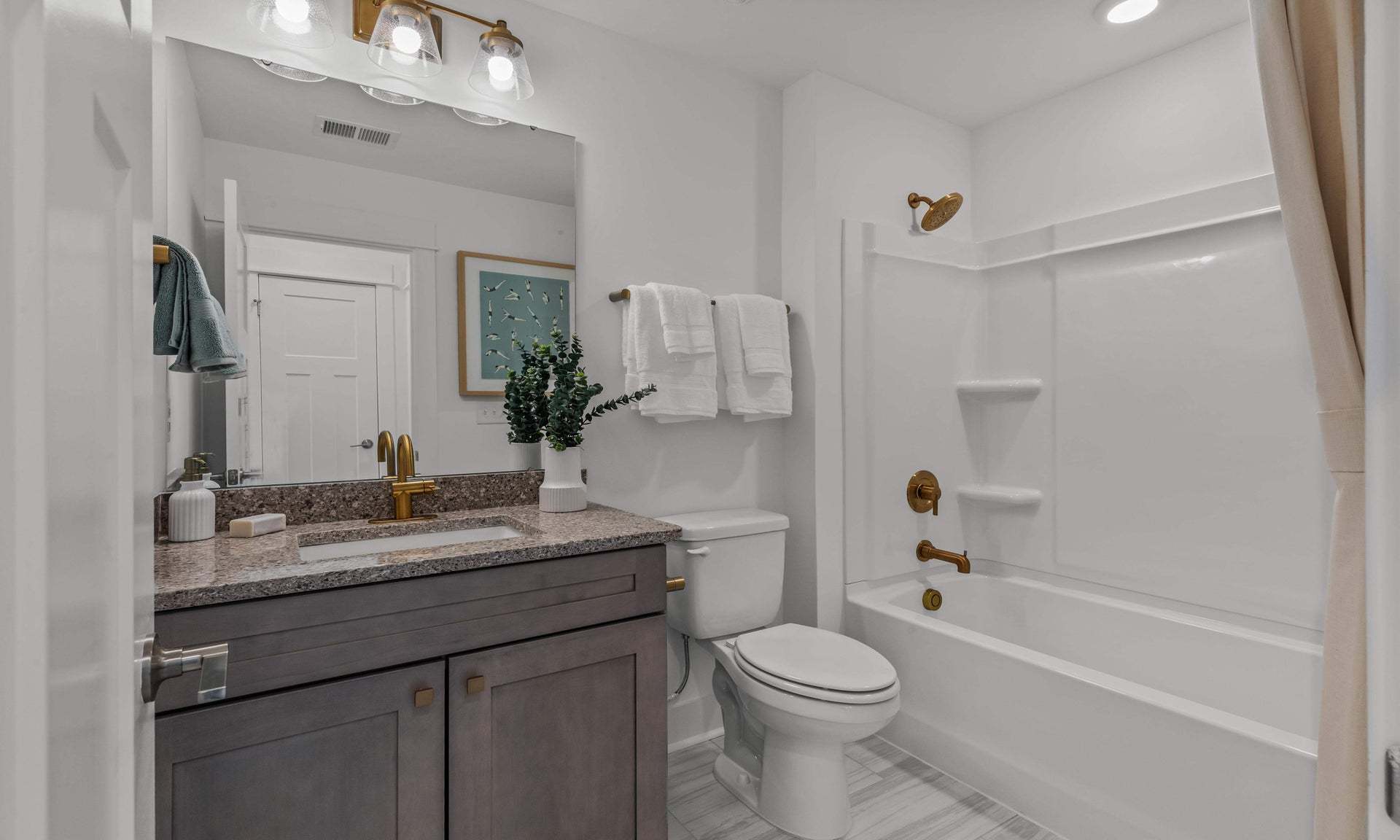 Similar Home - Bathroom