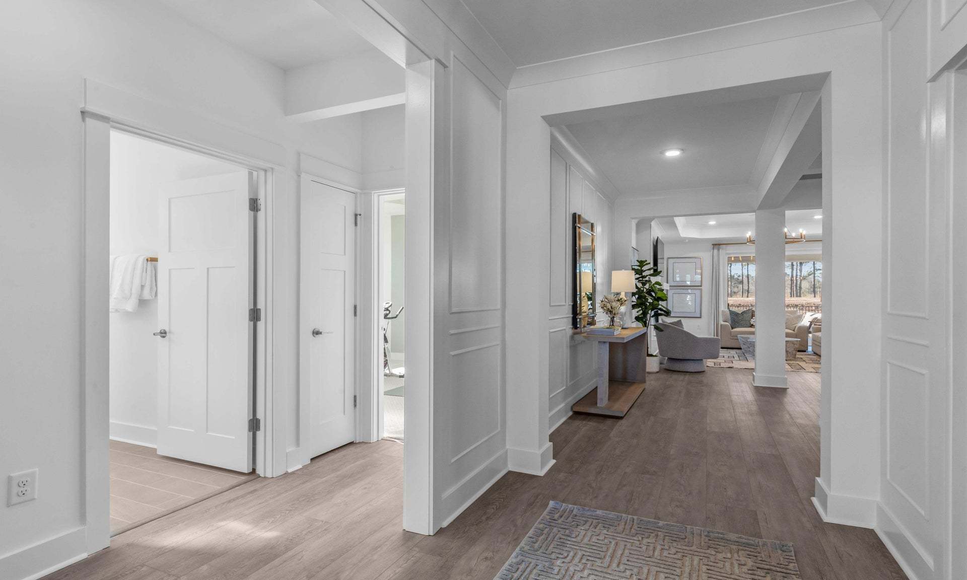 Similar Home - Foyer