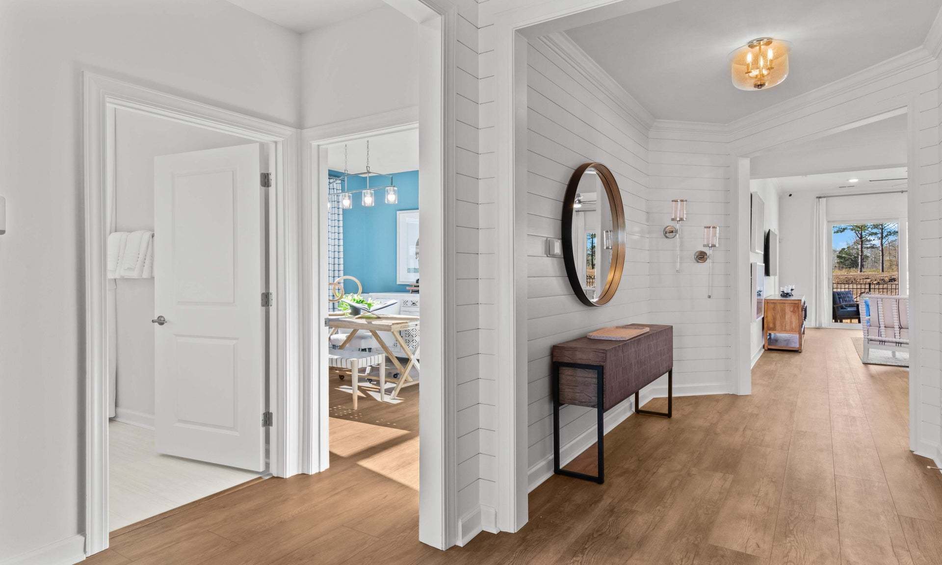 Similar Home - Foyer