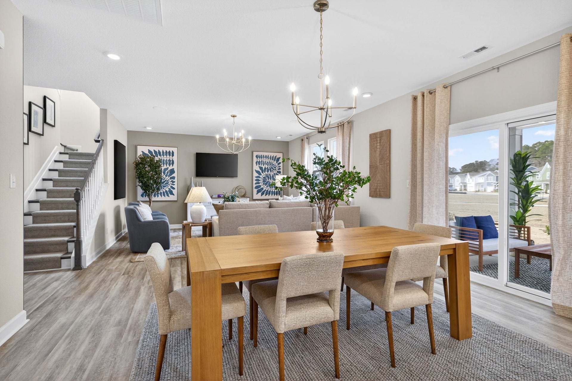 Similar Home - Dining Area