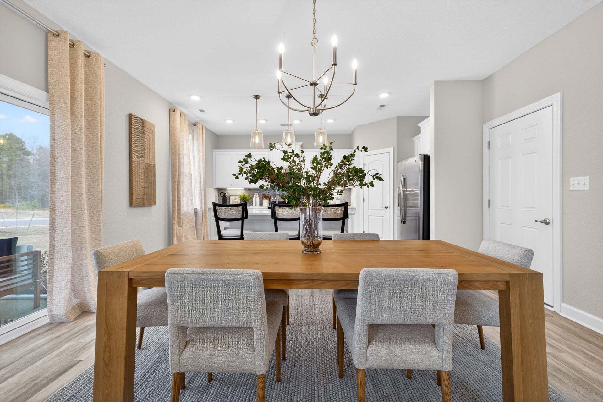 Similar Home - Dining Area