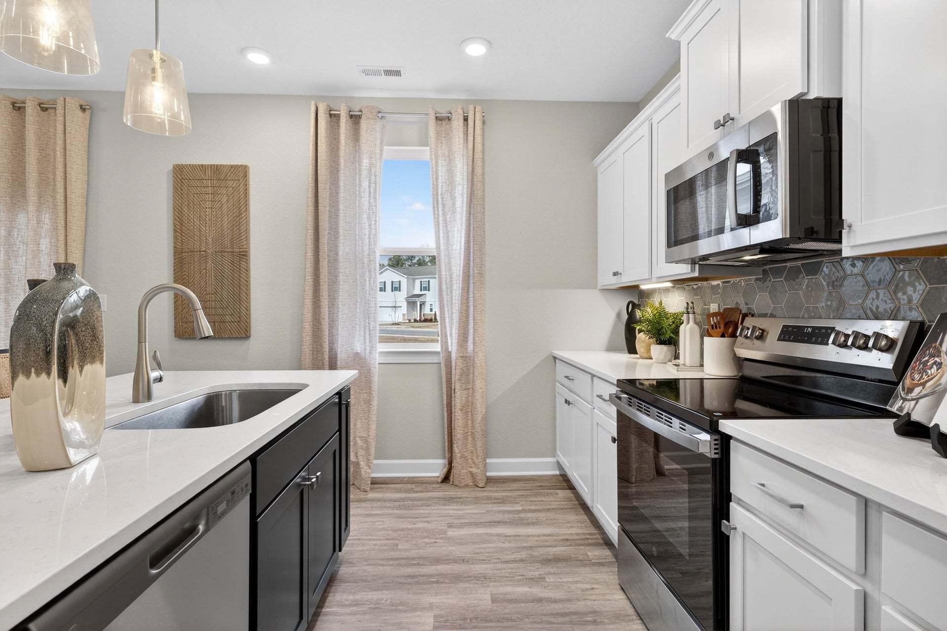 Similar Home - Kitchen