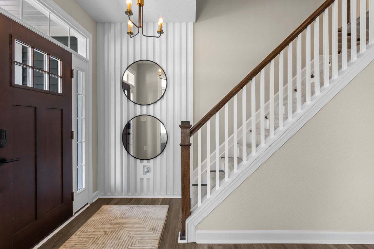 Similar Home - Foyer