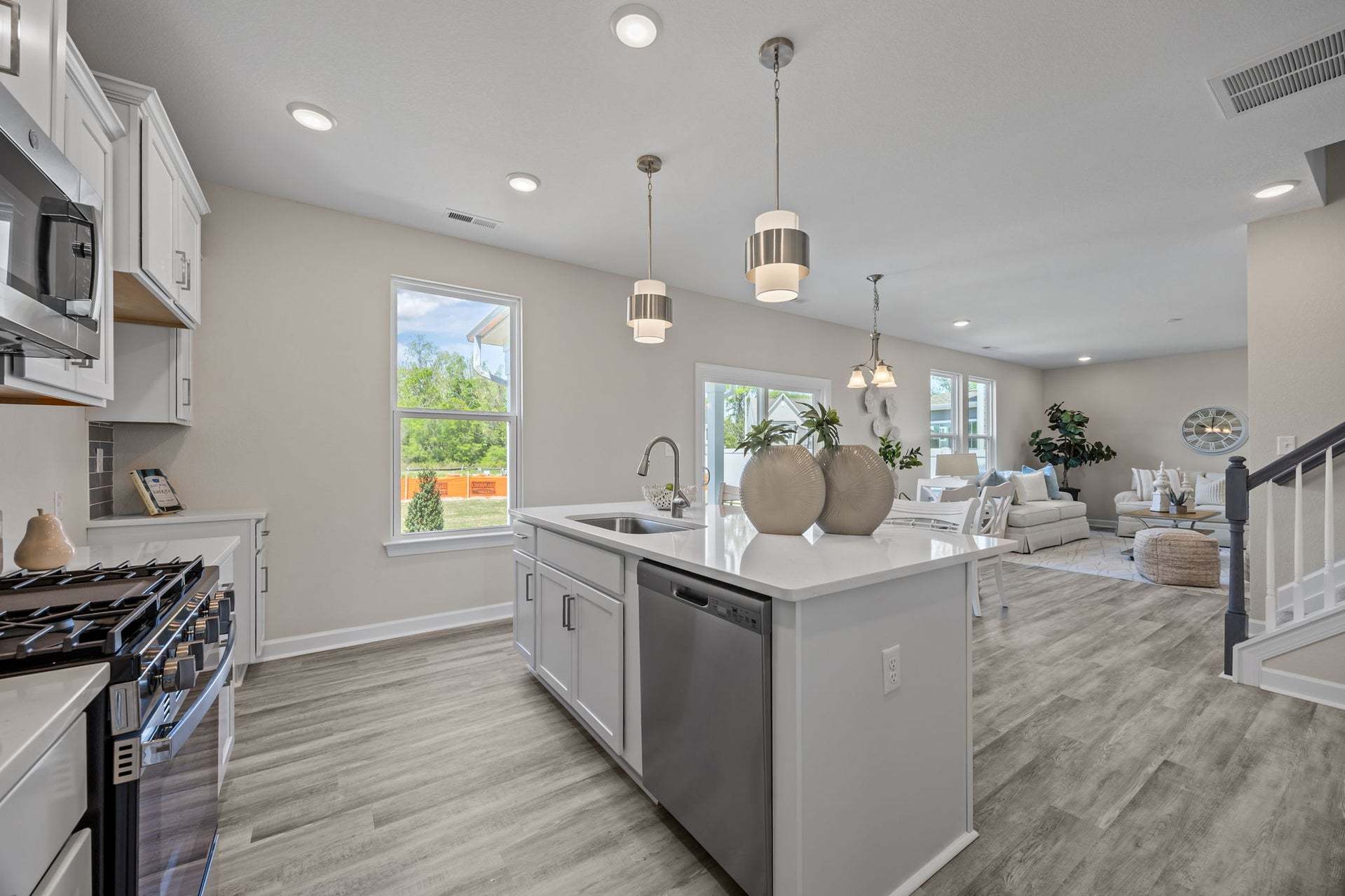 Similar Home - Kitchen