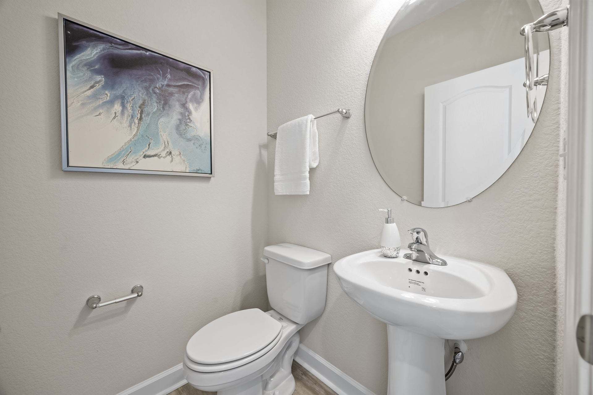 Similar Home - Powder Room
