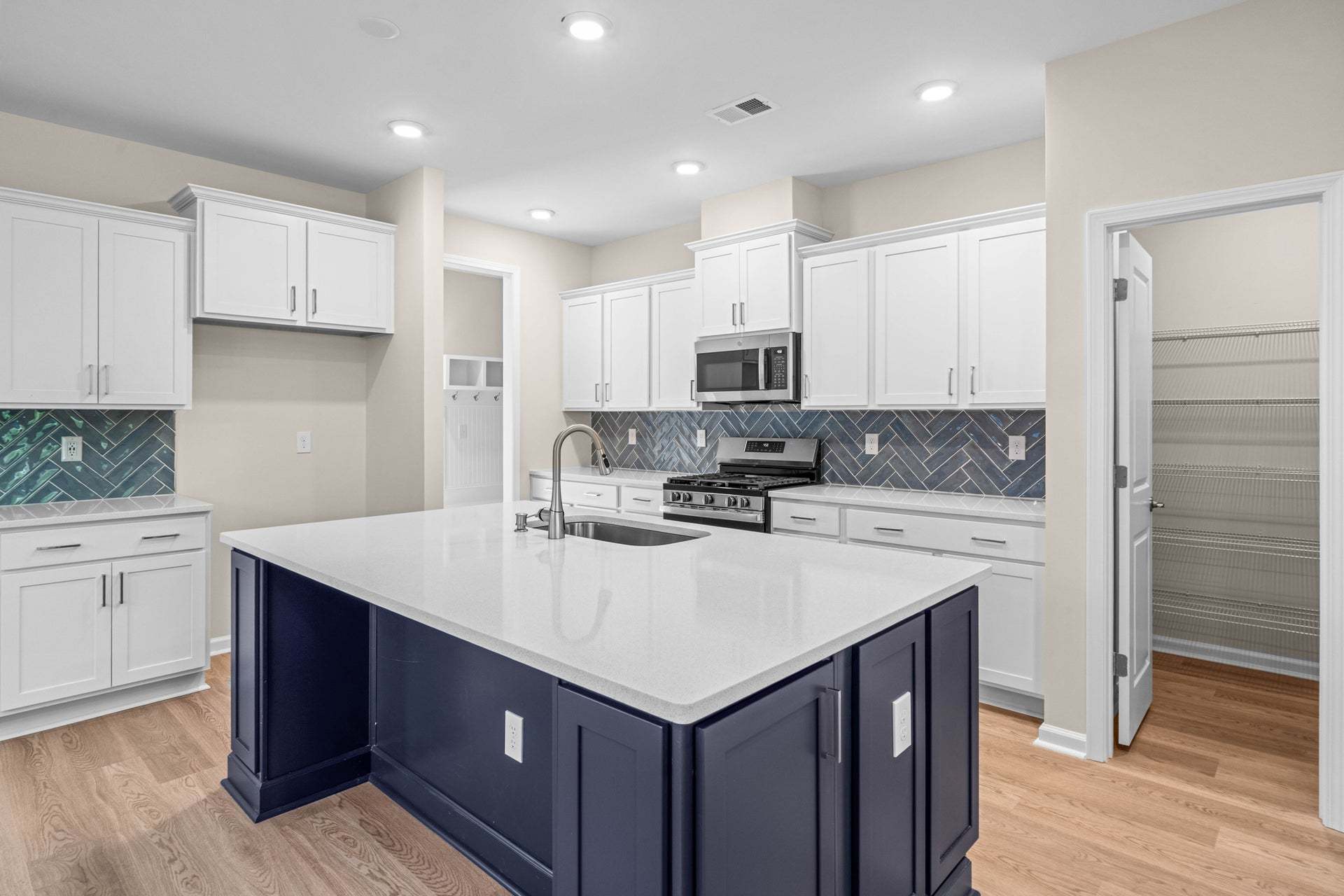 Similar Home - Kitchen