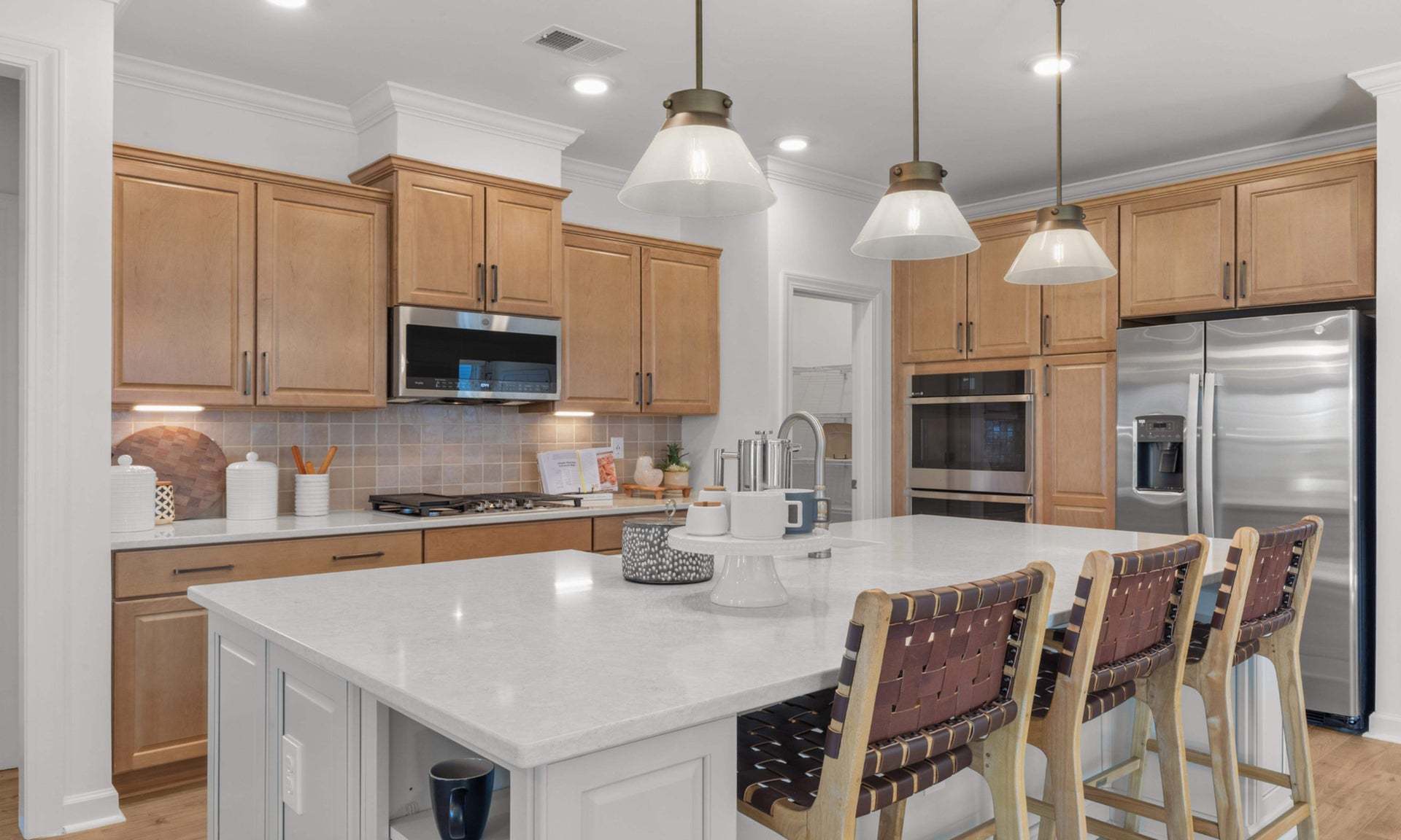 Similar Home - Kitchen