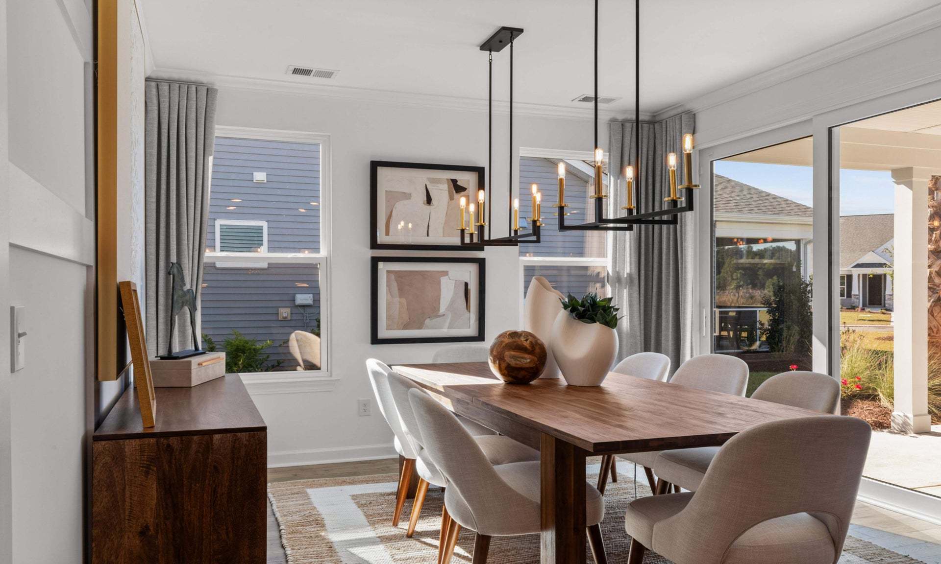Similar Home - Dining Area