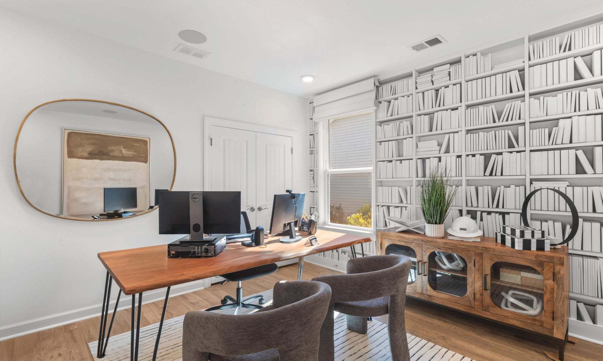 Similar Home - Study