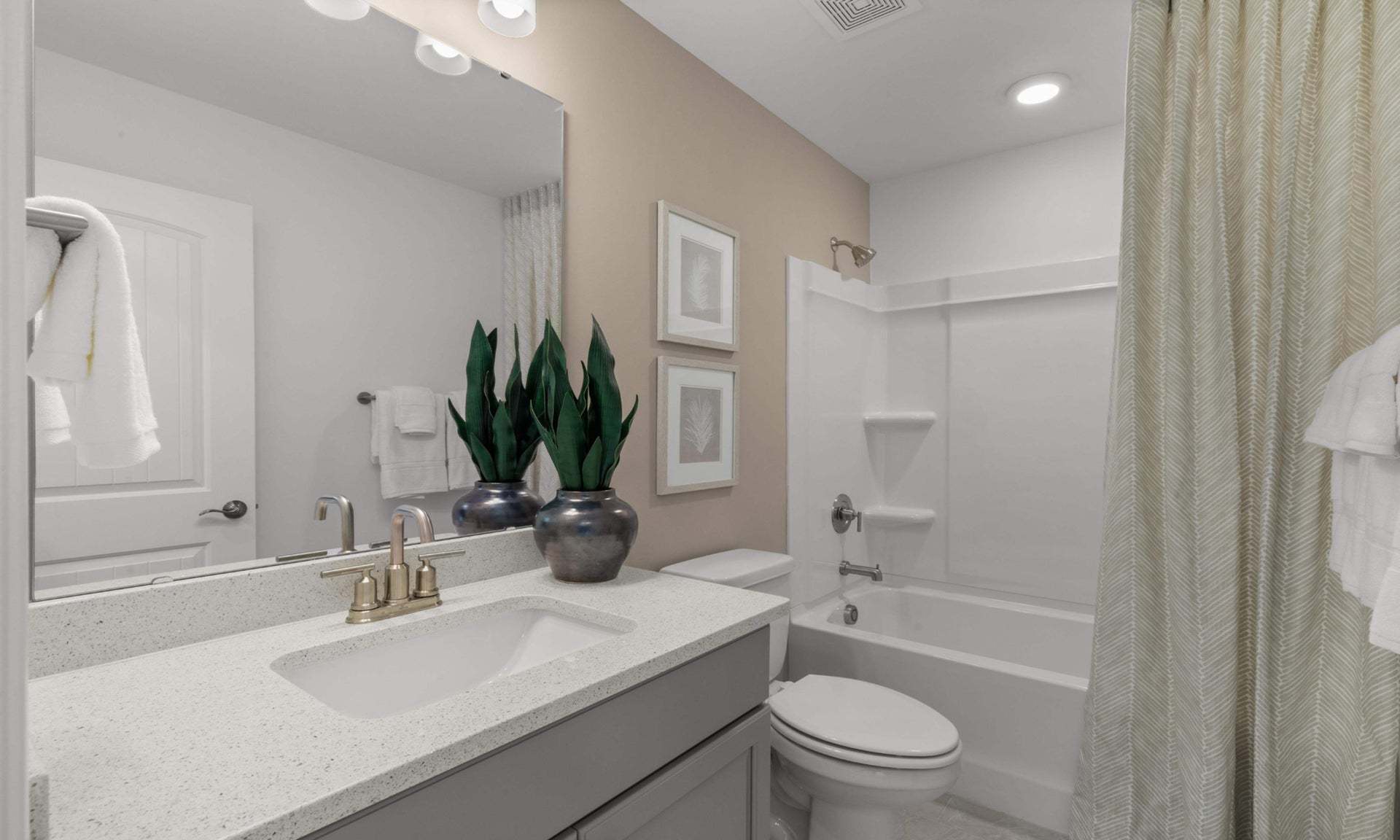 Similar Home - Bathroom