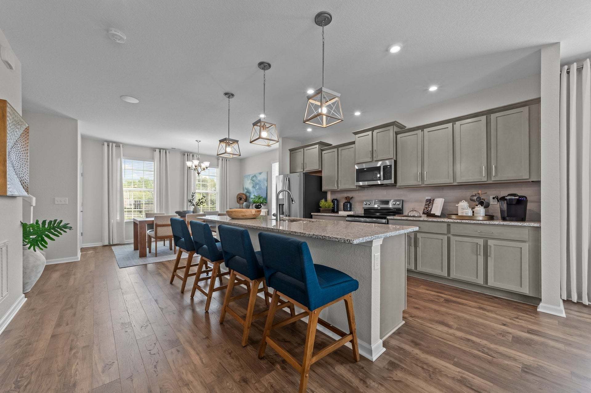 Similar Home - Kitchen